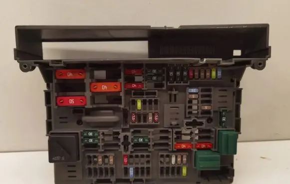 BMW X1 E84 Fuse box set 10688710