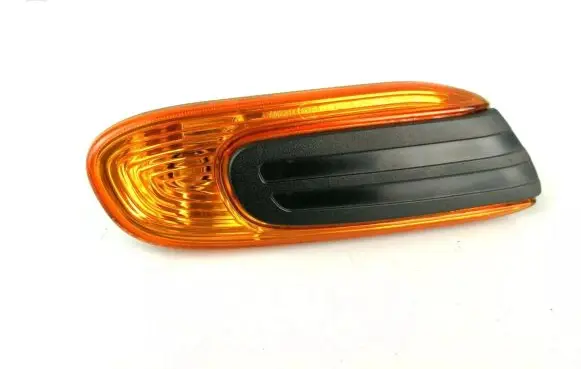 Front fender indicator light