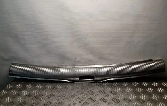 Volkswagen PASSAT B5 Trunk/boot sill cover protection 3B9863459G