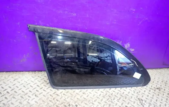 Skoda Octavia Mk2 (1Z) Rear side window