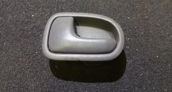 Mazda 626 Rear door interior handle dh22i