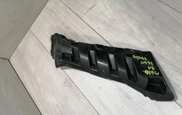 BMW X1 F48 F49 Front bumper mounting bracket 7410009