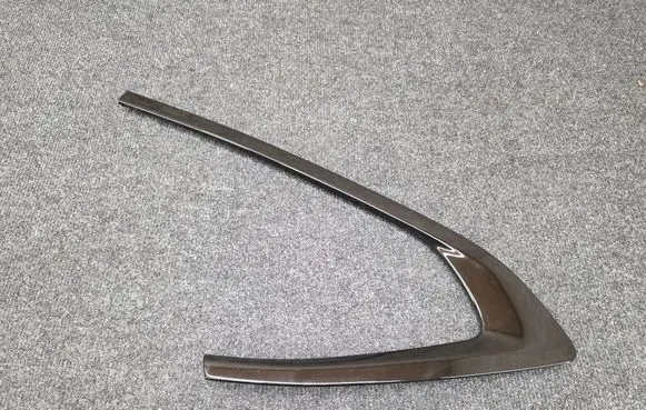 BMW 4 G22 G23 G24 G26 Rear side glass trim 7483001