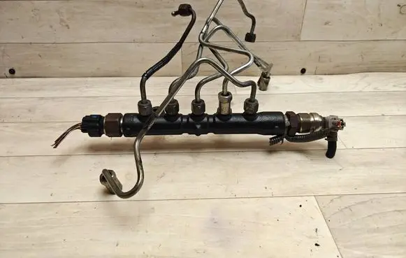 Toyota Corolla Verso E121 Fuel main line pipe 8945860010