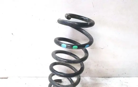 Toyota Avensis T270 Rear coil spring