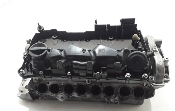 Volvo XC70 Engine head 31430112
