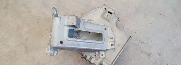 Honda CR-V Battery tray 