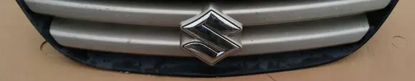 Suzuki Liana Front bumper upper radiator grill