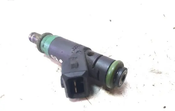 Ford Focus Fuel injector 98MFBA