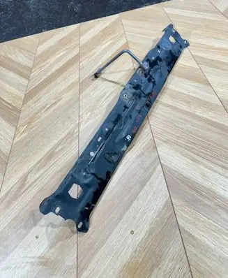 Mercedes-Benz C W204 Top upper radiator support slam panel A2046200072