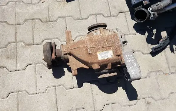 BMW X1 E84 Rear differential 7568032