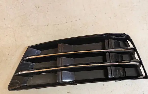 Audi A4 S4 B9 8W Front bumper lower grill 8W0807681R