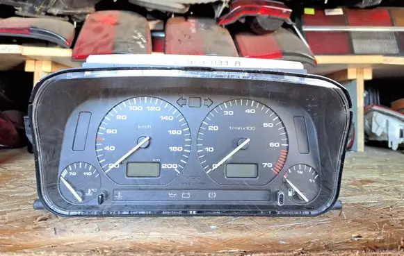 Volkswagen Golf III Speedometer (instrument cluster) 1H6919033A 89652470