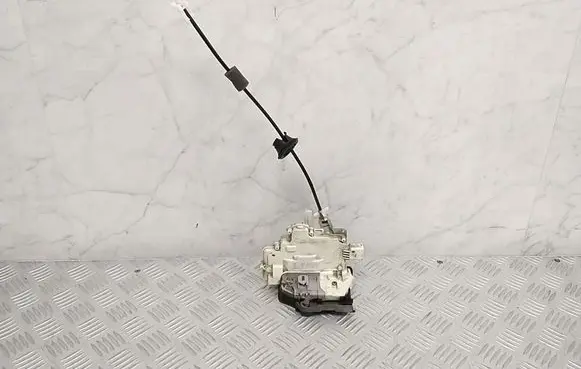 Porsche Cayenne (92A) Rear door lock 8K0839016A