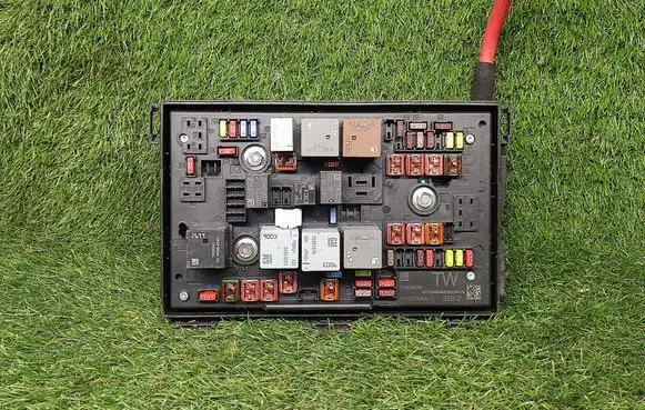Opel Astra J Power management control unit 13368639