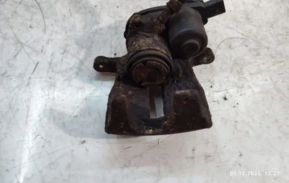 Audi A5 Sportback 8TA Rear brake caliper