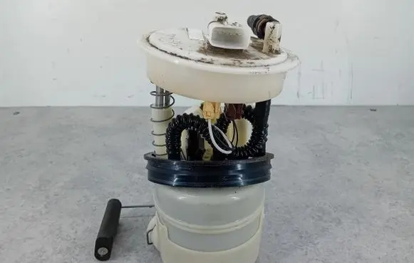 Nissan Tiida C11 In-tank fuel pump 