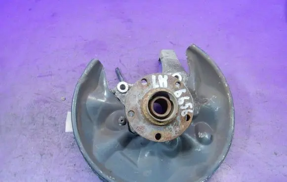 Audi A8 S8 D3 4E Rear wheel hub spindle/knuckle 