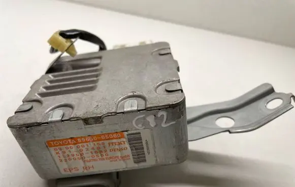 Toyota Avensis T250 Power steering control unit/module 8965005060