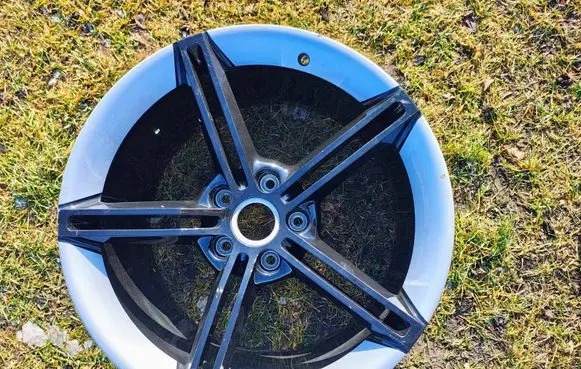 Porsche Taycan 9J1 R21 alloy rim 9J1601025AB 038920011