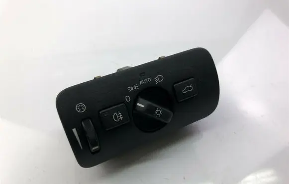 Volvo V40 Light switch 31443831 G2490