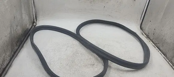 Mitsubishi Lancer X Trunk rubber seal (body) 