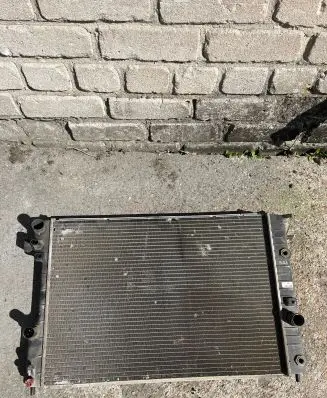 Opel Omega B1 Coolant radiator 52463046