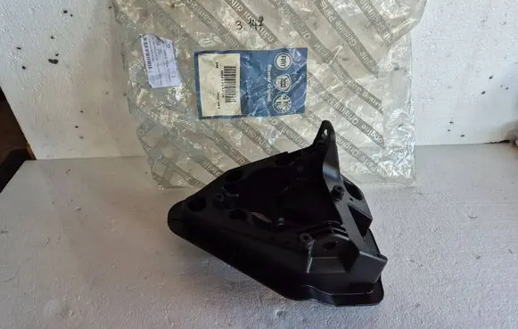 Fiat Panda III Accelerator throttle pedal bracket 71751759