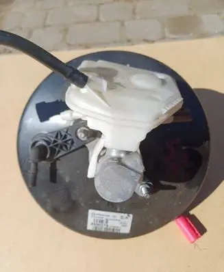 Citroen C4 II Brake booster 9674747580