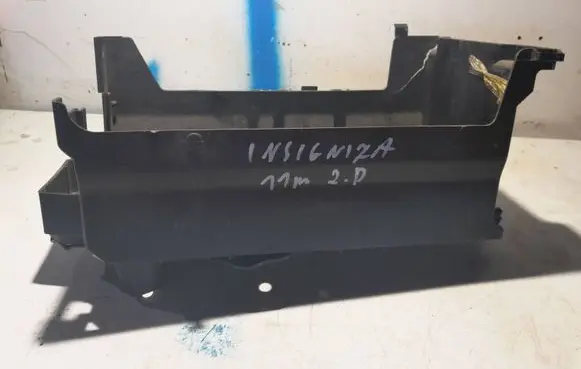 Opel Insignia A Battery box tray cover/lid 