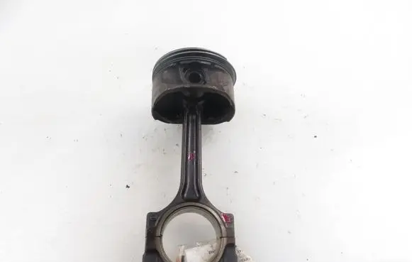 Opel Vectra C Piston with connecting rod