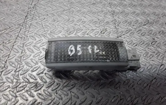 Volkswagen PASSAT B5.5 Front seat light 3B0947113