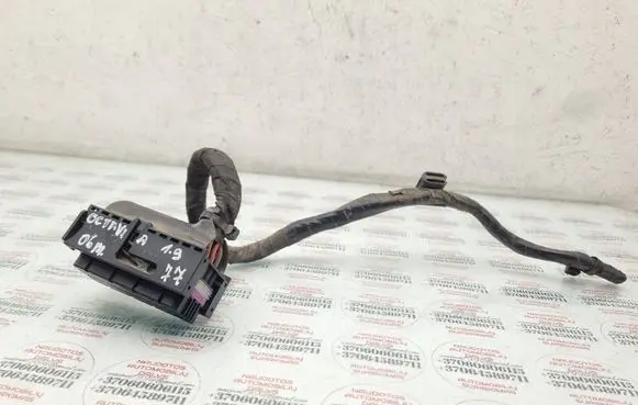 Skoda Octavia Mk2 (1Z) Engine installation wiring loom 3C0906385