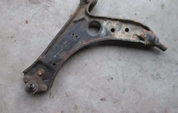 Volkswagen Golf V Front control arm