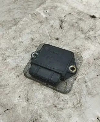Volkswagen Golf II Ignition amplifier control unit 191905351B 339373