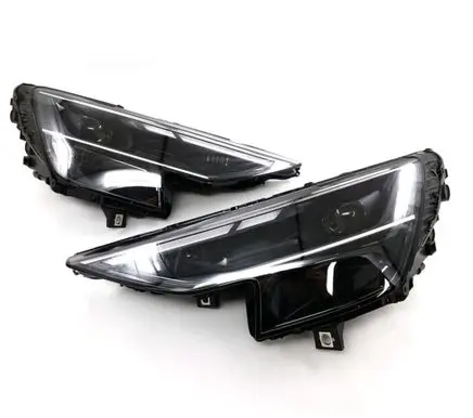 Audi Q8 Headlights/headlamps set 4M8941011