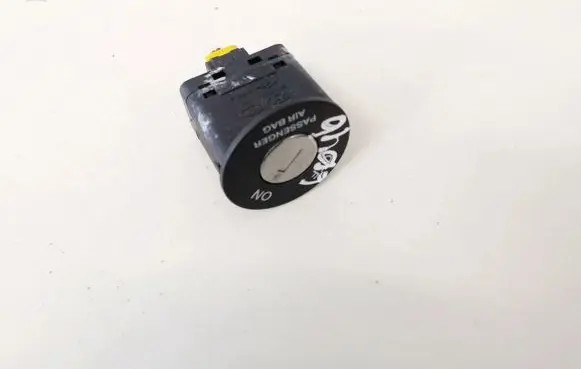KIA Ceed Passenger airbag on/off switch 378090