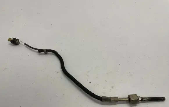Mercedes-Benz E W212 Exhaust gas temperature sensor A0009058904