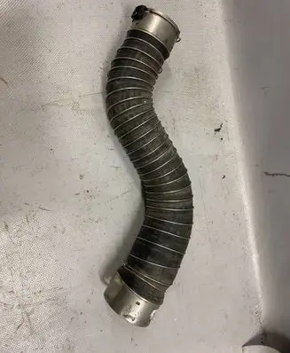 BMW X3 G01 Intercooler hose/pipe 8584545
