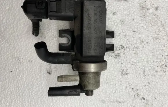Volkswagen Transporter - Caravelle T5 Turbo solenoid valve 1J0906627B