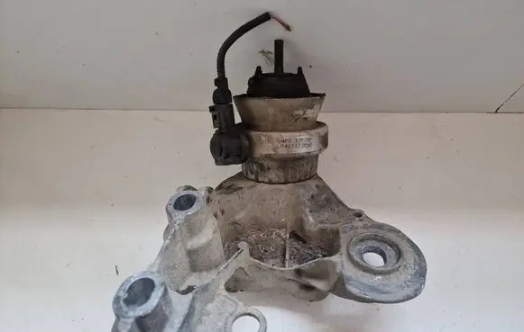 Audi A6 S6 C6 4F Engine mounting bracket 4F0199351E