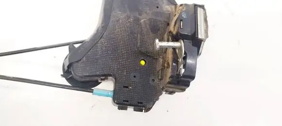 Suzuki Grand Vitara II Rear door lock 70822005