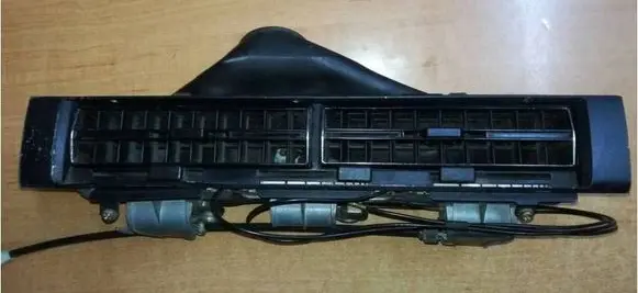 Mercedes-Benz S W126 Dash center air vent grill 1268300654