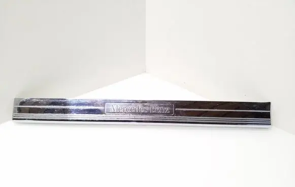 Mercedes-Benz CLS C219 Side skirt front trim A2196800135