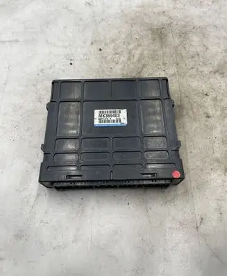 Mitsubishi Pajero Engine control unit/module MR369403