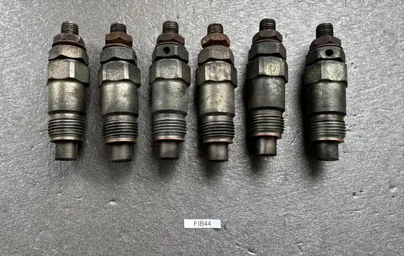 Nissan Patrol Y60 Fuel injector 1661005E10