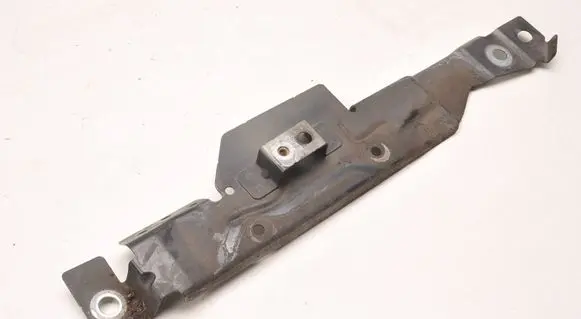 Volvo S90, V90 Fender mounting bracket LEWE