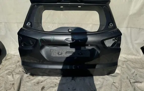 Ford Transit Tailgate/trunk/boot lid