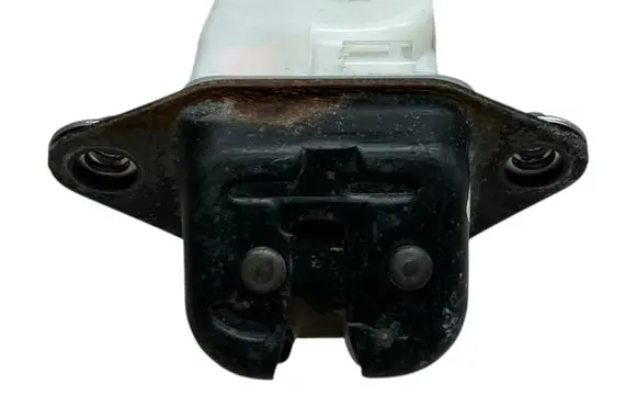 Subaru Impreza III Tailgate/trunk/boot lock/catch/latch 7Z24