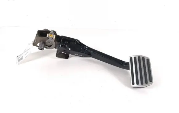 Volvo S60 Brake pedal 31687057